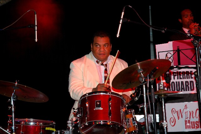 min 2005 11 12 fous swing 074